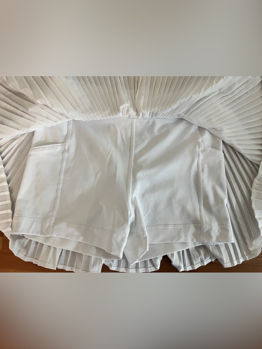 Lululemon White Pleated Tennis Skirt size 6 - Picture 5 of 7